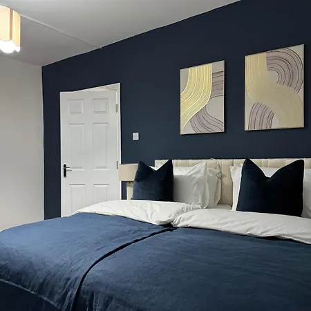 Apartment Bexley Gem - Stylish Three Bedroom Leeds (West Yorkshire)